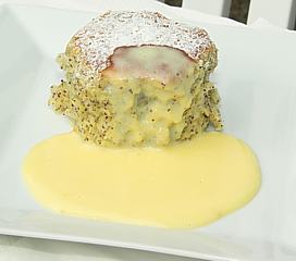 Mohnbuchteln mit Vanillesauce